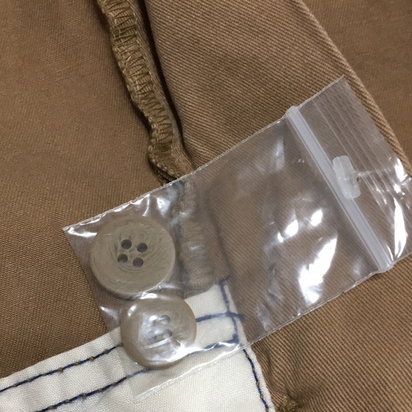 St. John’s Bay men’s Bermuda shorts brown, size 42 NWT - Picture 12 of 12